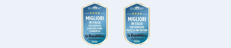 Due sigilli blu a riconoscimento di un ottimo servizio ai clienti con scritto all'interno "migliori in Italia, top servizio" e quattro stelle gialle sopra la scritta